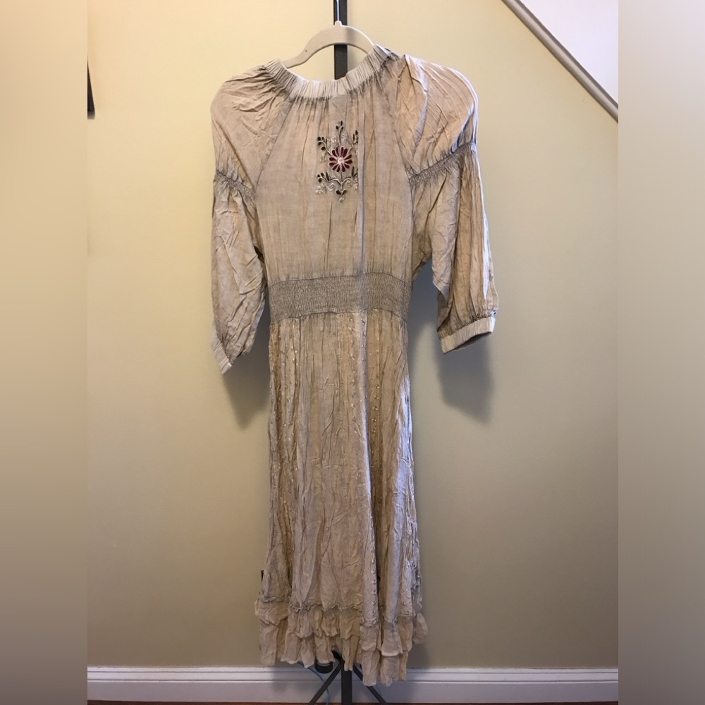 Crinkled V-Neck Maxi Dress in Light Beige